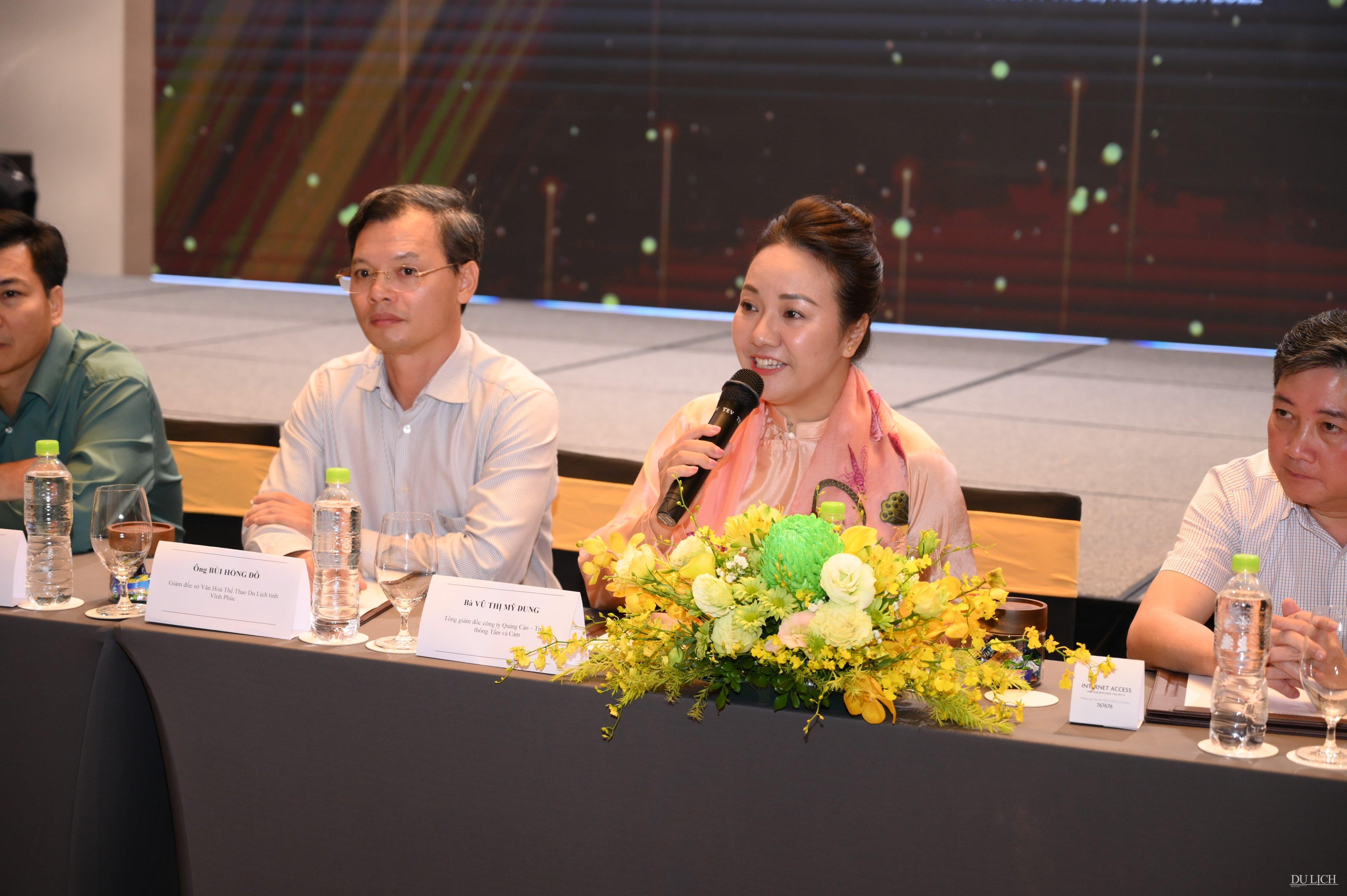 Bà Vũ Thị Mỹ Dung - Tổng Giám đốc Công ty Truyền thông Tấm và Cám chia sẻ thông tin 